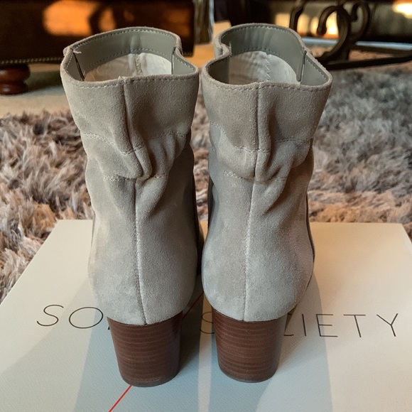 Suede leather boots - Picture 3 of 5